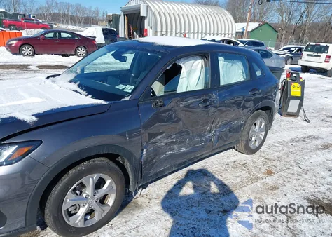 2024 Honda Hr-V Awd Lx z USA, uszkodzony, nr VIN 3CZRZ2H31RM733444